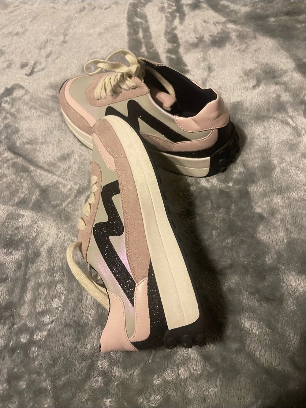 Steve Madden kids size 5 Pink and Cream Casual Sneaker